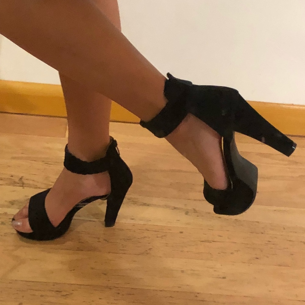 New black platform heels - NEVER WORN